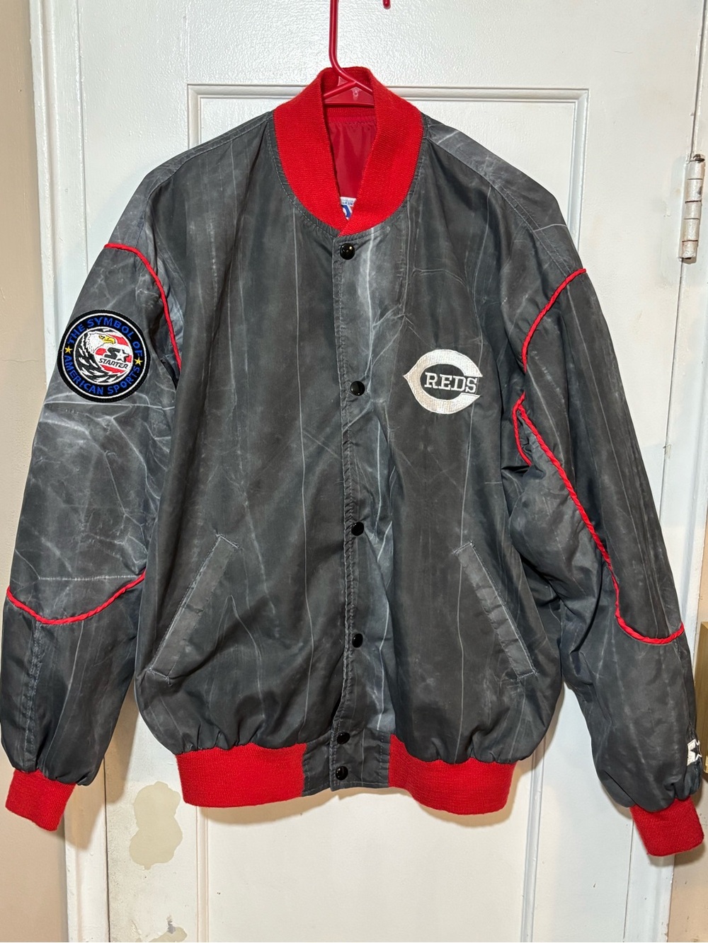 CINCINNATI REDS STARTER Gray Jacket with Blue, Red & Yellow Embroidered Patch